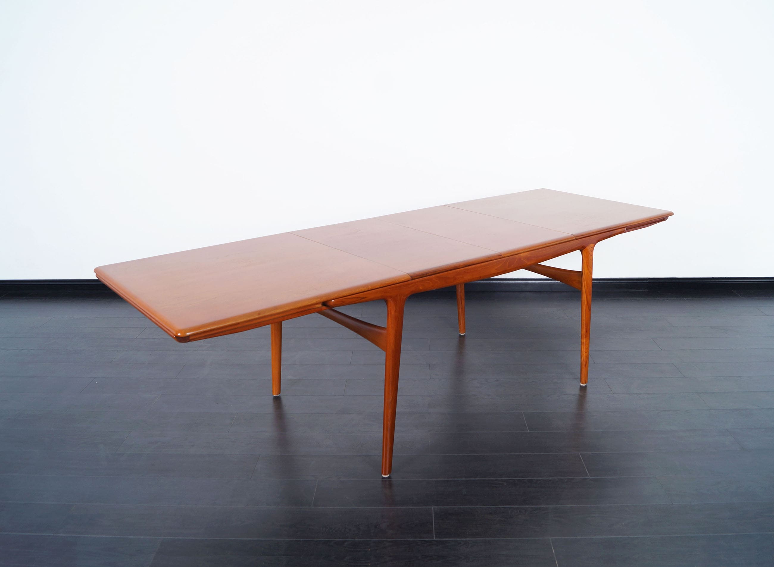 Danish Modern Teak Dinning Table by Arne Hovmand- Olsen 