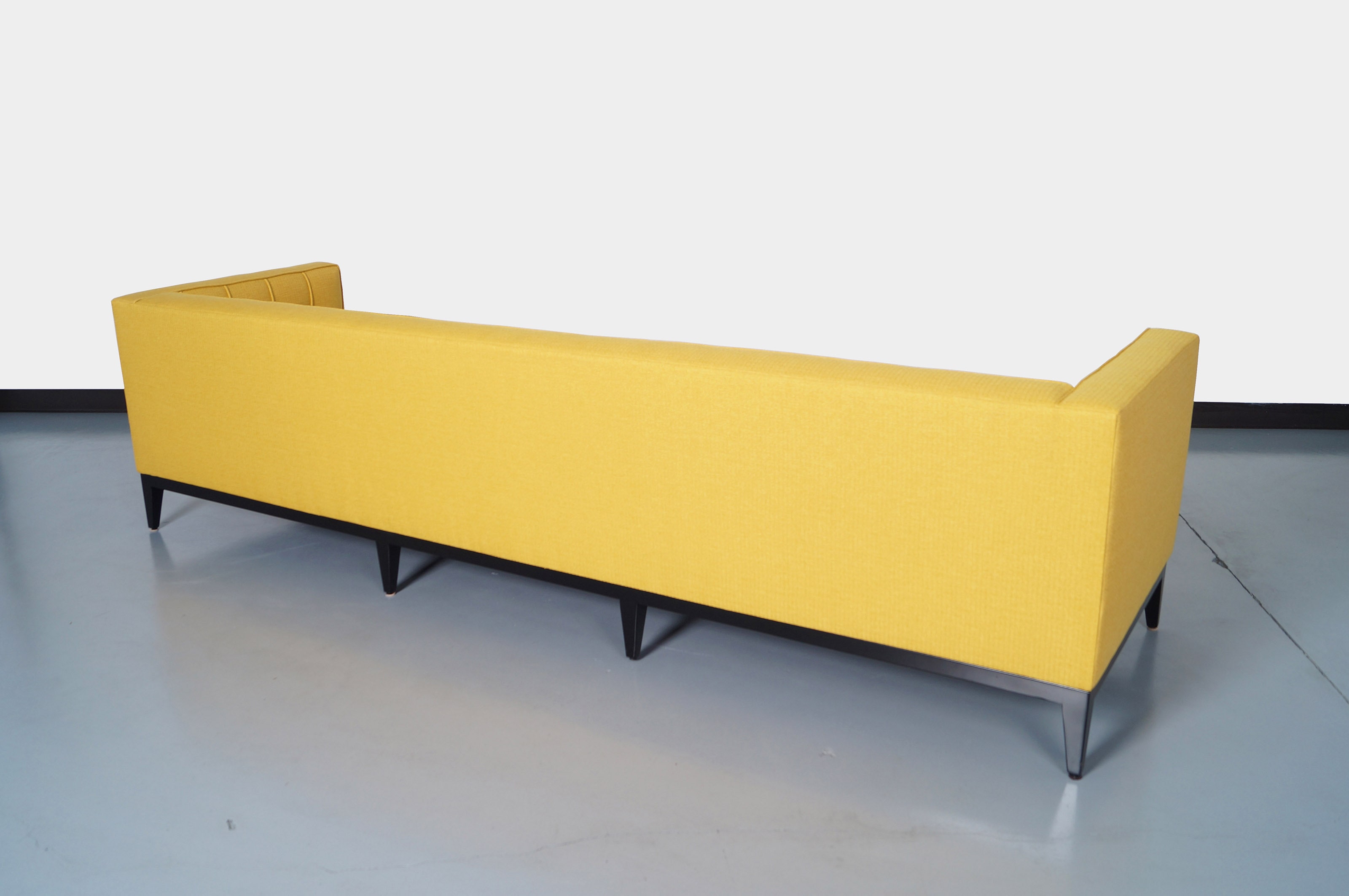 Elegant Tufted Vista Sofa by Cruz Design Studio 