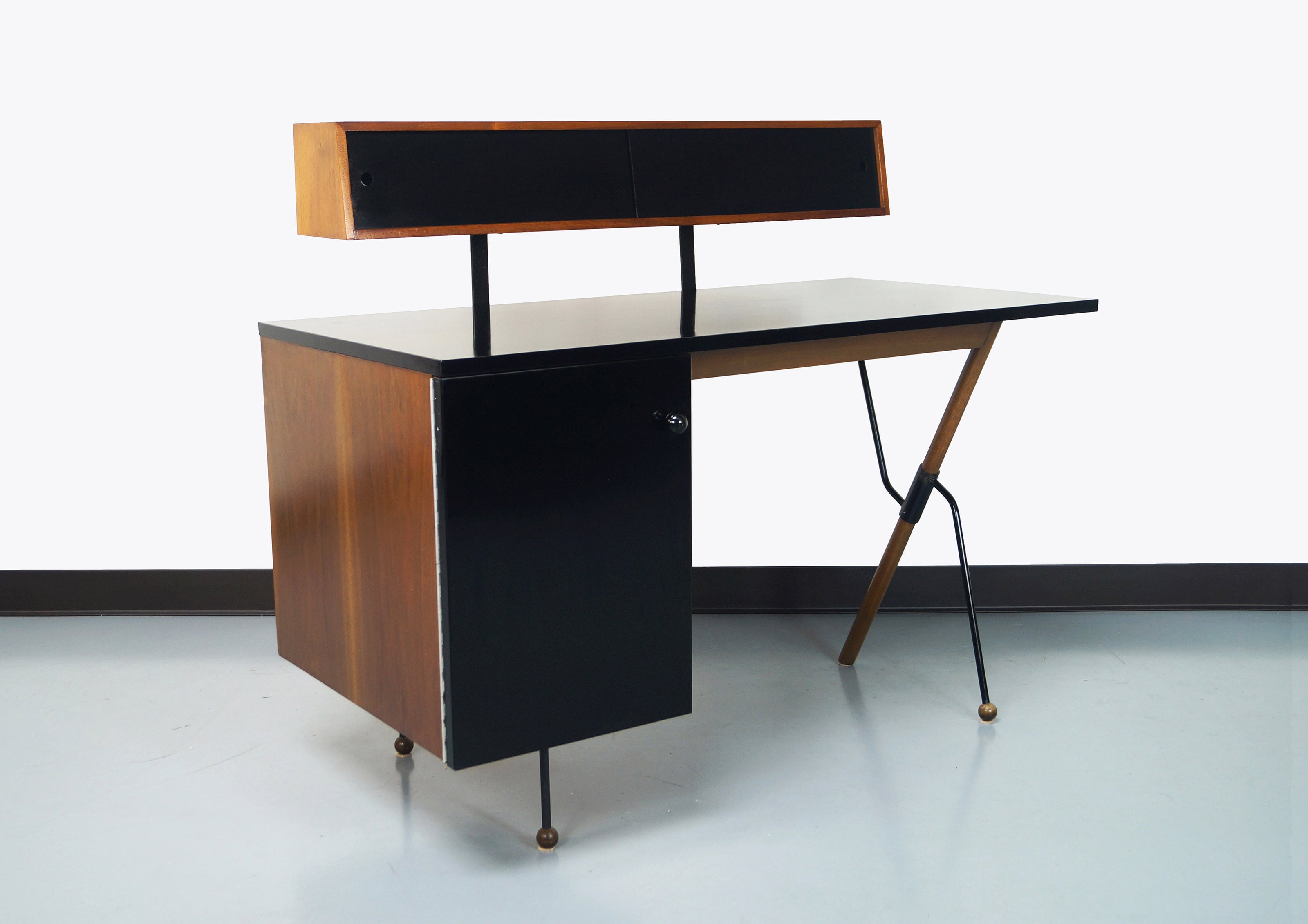 Series 62 Desk by Greta M. Grossman