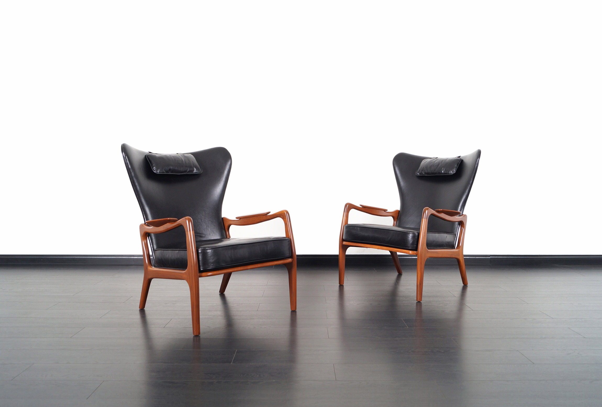 Vintage Model 1410-C Leather Lounge Chairs by Adrian Pearsall